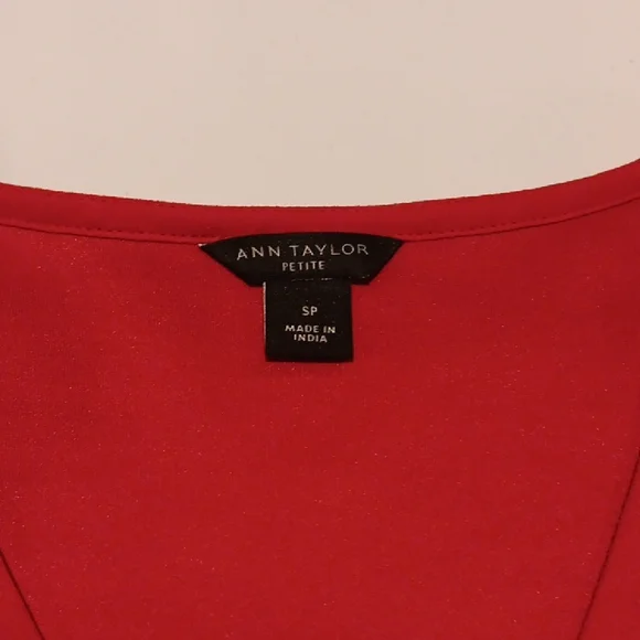 Ann Taylor 3/4 Bell Sleeve Vneck Pullover Blouse Size SP Excellent Condi… - Picture 3 of 4